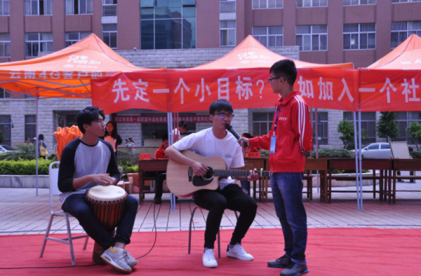 大學也有“潛規則”，輔導員不會明說，等到畢業才後知後覺就​晚了​