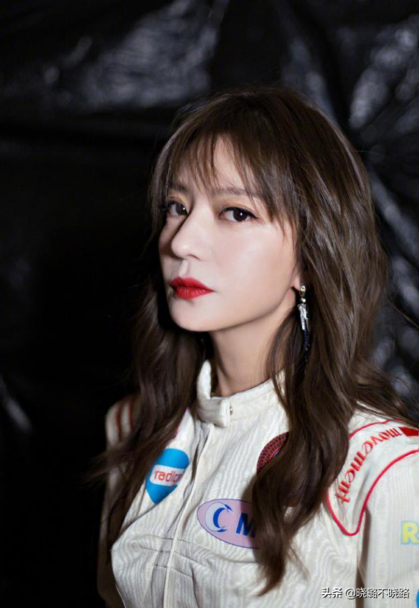 女人過了48歲儘量少燙“大媽卷”,推薦這5種髮型,時髦顯氣質呀 女人過了48歲儘量少燙“大媽卷”,推薦這5種髮型,時髦顯氣質呀