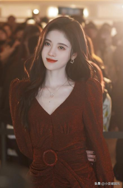 4位女星的整容“塌房路”，有人整成“滅霸”，一個比一個不自然