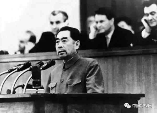 1976年1月8日，敬愛的周總理與世長辭，他一生為國為民，鞠躬盡瘁