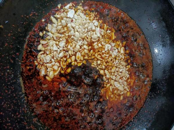 自制老乾媽豆豉醬，比買的好吃，配上它西西一口氣能吃兩個饅頭