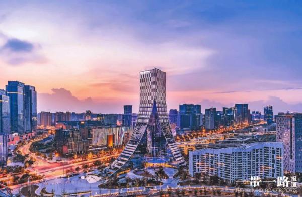 大使“扎堆”來,四川的吸引力在哪裡?(中英文) 大使“扎堆”來,四川的吸引力在哪裡?(中英文)