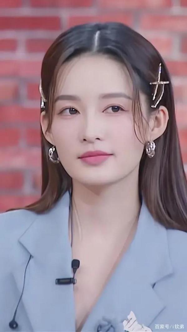 李沁和白鹿組圖