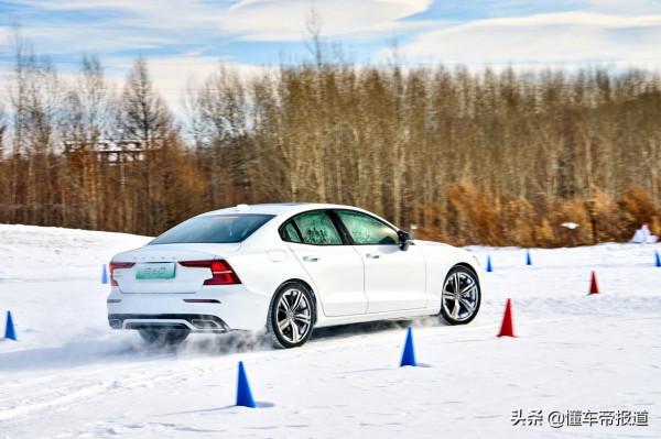 新車｜與北歐混動小生冰雪共舞，場地試駕沃爾沃S60 RECHARGE T8