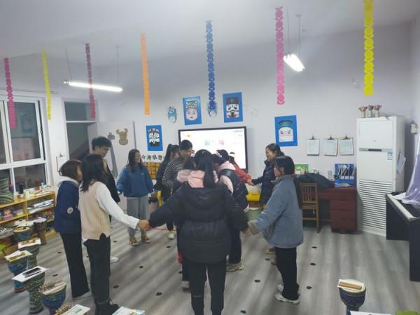 愛滿重陽,孝潤童心——安陽橋幼兒園重陽節主題活動 愛滿重陽,孝潤童心——安陽橋幼兒園重陽節主題活動