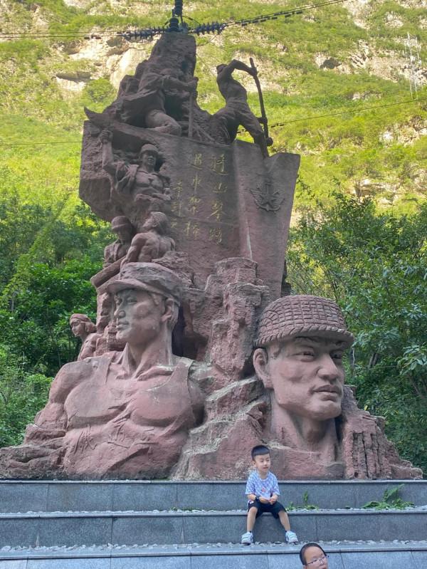 大渡河畔懸崖村,遠嫁的姑娘,到死也沒能下山回孃家(川滇藏4) 大渡河畔懸崖村,遠嫁的姑娘,到死也沒能下山回孃家(川滇藏4)