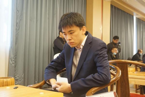 2021圍甲季後賽第二輪第2場圖集：柯羋辜丁頂尖對抗