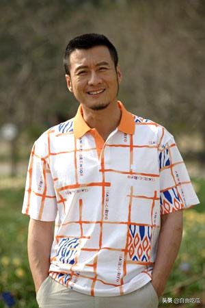 57歲孫興去四線城市參加商演,網友:武林神話無名真的混成無名了 57歲孫興去四線城市參加商演,網友:武林神話無名真的混成無名了