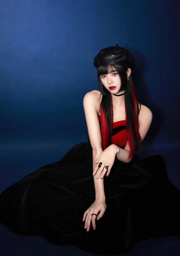 鞠婧禕近期穿搭