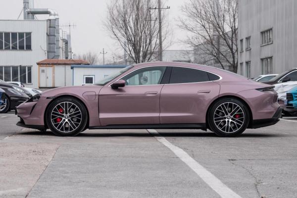 網友賜名的“最美電車”Taycan，零百最快2.8s，除了貴沒啥毛病