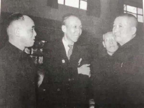 邱清泉唯一留在大陸的兒子，主動放棄前往臺灣，後來的結局如何？