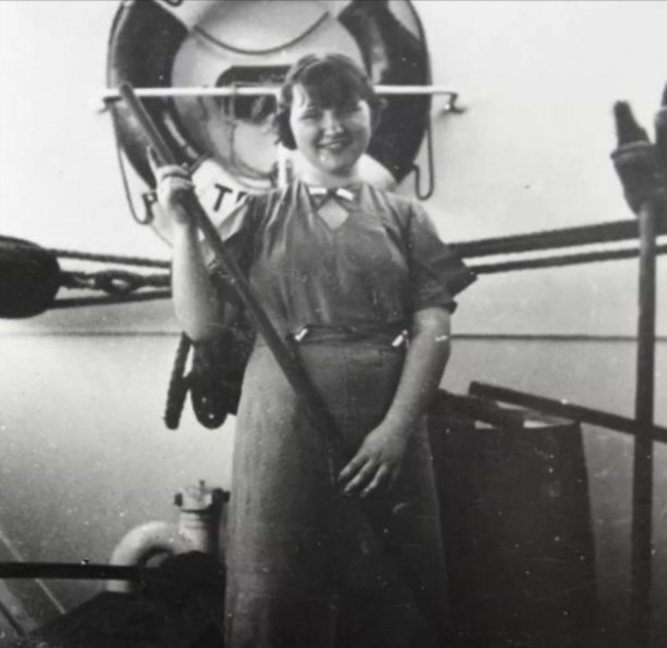 18歲奧地利女孩堅持嫁中國警察，違背父母5年之約：03年在中病逝