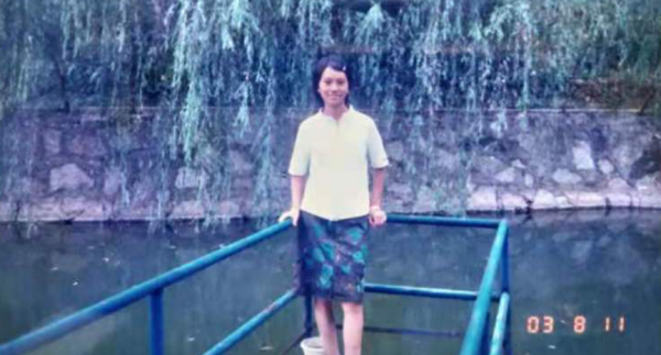 34歲湖南女子，為替丈夫還債辭去教師工作，獨闖上海4年賺80萬