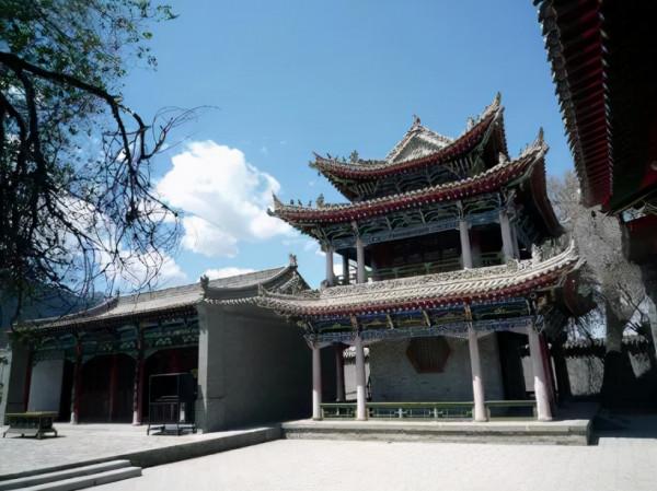 巴里坤：這座荒涼得只剩金礦的縣，如今已成遊客熱門打卡地