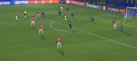 歐冠-C羅上下半場補時各入一球 瓦拉內傷退 曼聯2-2絕平亞特蘭大