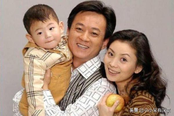 時隔1095天，朱軍重登舞臺，情緒激動一度哽咽！其實早已物是人非