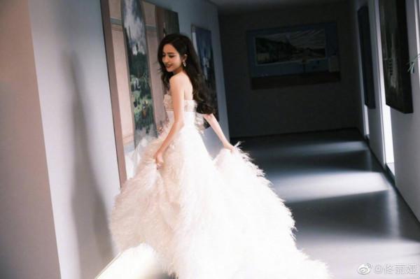 女星中秋節造型 看看誰更像嫦娥