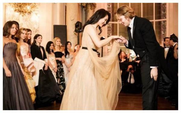 77歲的任正非：2段婚姻3個孩子，他的故事遠比你想象的還要精彩