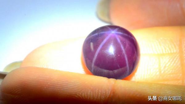 屬於銀河系的星光尖晶石,深藏仰望星空的夢想 屬於銀河系的星光尖晶石,深藏仰望星空的夢想