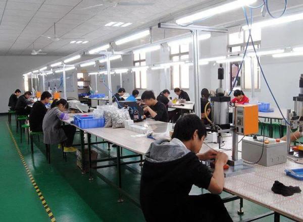 廣東多家企業變賣工廠還貸款，工資發不起貸款逾期，員工提前回家