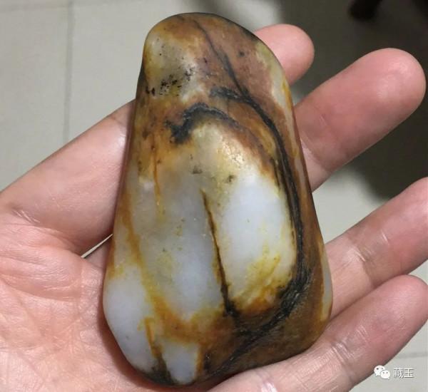 很全面的和田玉“水草沁”科普，籽料的“身份證”到底怎麼看？