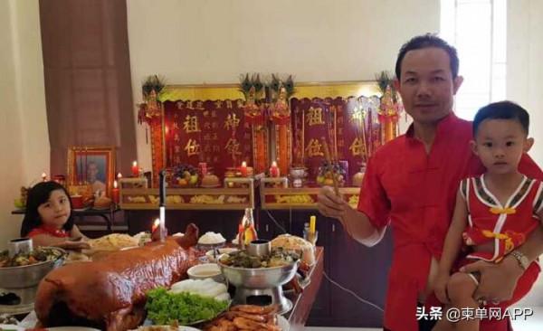 柬埔寨華裔九兄弟:身份改變,不變的是“中國情” 柬埔寨華裔九兄弟:身份改變,不變的是“中國情”