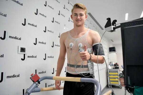 德利赫特希望加盟巴薩