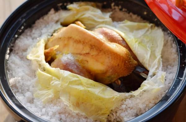 山東美女開館子，靠一鍋海鹽掙大錢，3年開起8家店