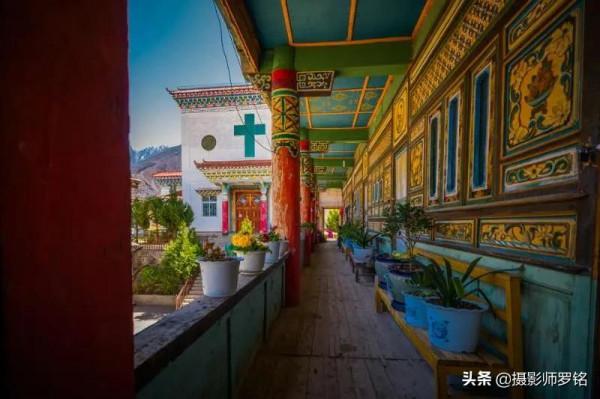 世界獨一無二的天主教堂在西藏