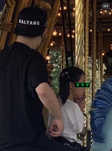 陳赫張子萱帶女兒玩旋轉木馬,安安正臉曝光,扎雙馬尾靈動可人 陳赫張子萱帶女兒玩旋轉木馬,安安正臉曝光,扎雙馬尾靈動可人