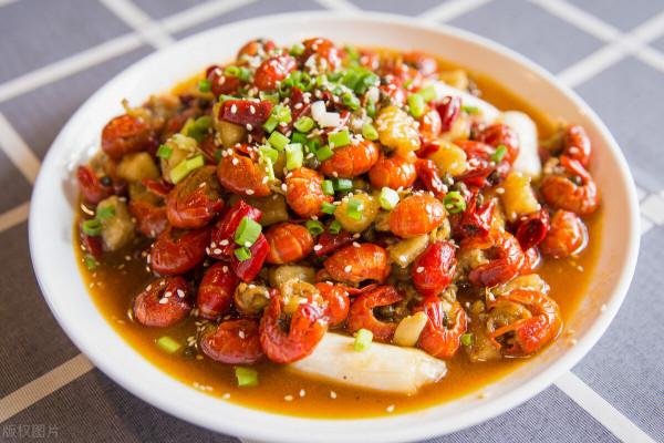 4道冷盤,10道熱菜加上2碗湯,2021豐盛的中秋團圓飯,簡單沒難度 4道冷盤,10道熱菜加上2碗湯,2021豐盛的中秋團圓飯,簡單沒難度