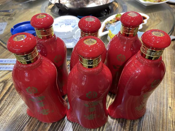 國內5款放心白酒,因價低屢遭非議,不含1滴食用酒精,有你家鄉嗎 國內5款放心白酒,因價低屢遭非議,不含1滴食用酒精,有你家鄉嗎