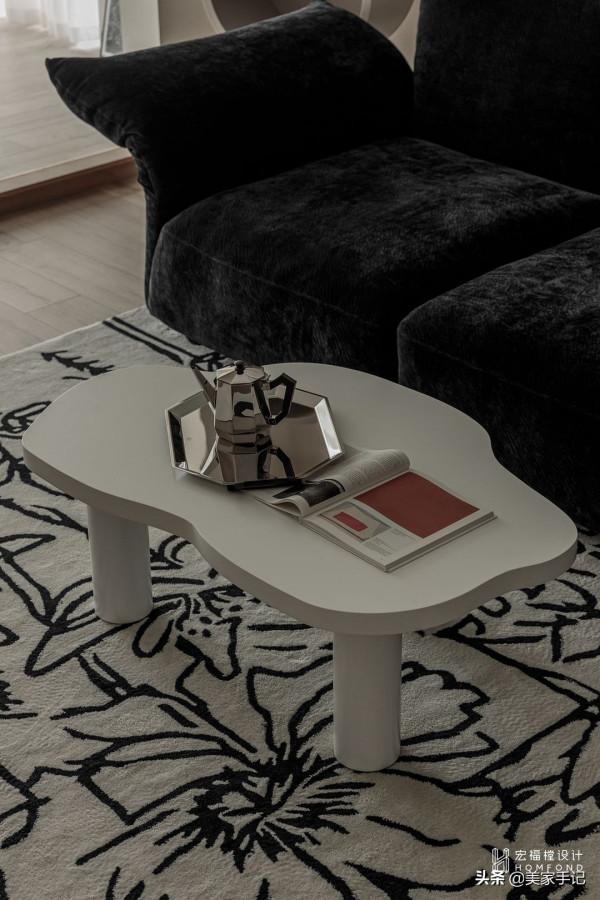 成都夫妻家中的高階場面:堅持沙發不靠牆,全屋寂靜風!太有品味 成都夫妻家中的高階場面:堅持沙發不靠牆,全屋寂靜風!太有品味