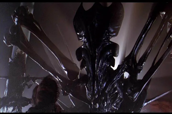 揭秘《異形》系列中的仿生人大衛究竟在想什麼？