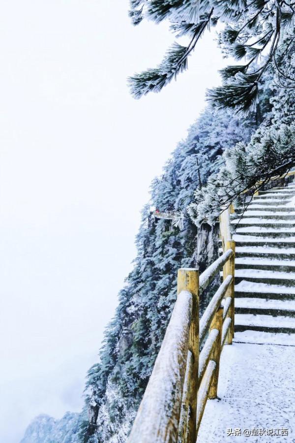 江西的這座山，與月亮有關，還帶著明月般朦朧的美