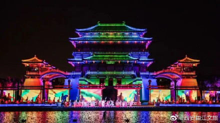 大唐芙蓉園《大唐追夢》大型水舞光影秀，用絢麗燈光喚醒沉睡的大唐