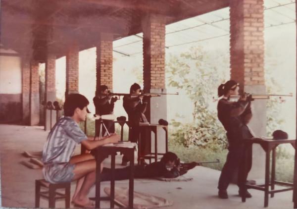 1997年,江西悍匪萬光旭,一人對戰37名軍警2小時,後被當場射殺 1997年,江西悍匪萬光旭,一人對戰37名軍警2小時,後被當場射殺