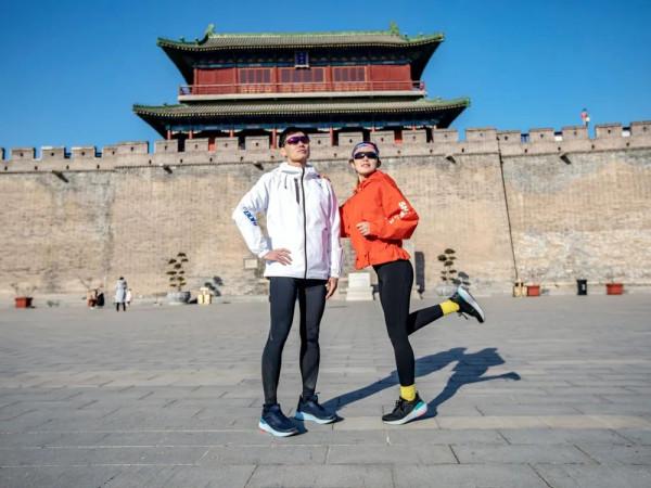 361°E韌跑鞋：快來體驗柔韌回彈的牛皮糖腳感