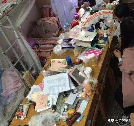 遼寧：女大學生宿舍檢查，開門瞬間懵了，網友：“亂室佳人”