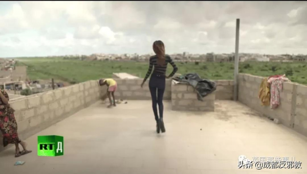 為了變白變美，這個非洲國家的姑娘們用起了漂白劑護膚