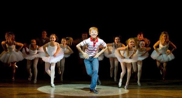 火箭少女101大綜藝“橫衝直撞20歲”三週年有感 火箭少女101大綜藝“橫衝直撞20歲”三週年有感