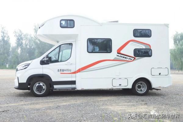 經濟耐用的老年旅行房車!​2.0T雙驅C本即開,還帶5人床和商務座 經濟耐用的老年旅行房車!​2.0T雙驅C本即開,還帶5人床和商務座