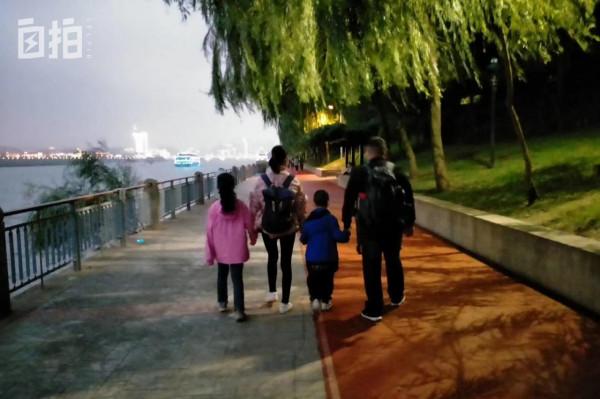 為替丈夫還債,我辭去老師工作,到上海做保姆,4年還清80萬 為替丈夫還債,我辭去老師工作,到上海做保姆,4年還清80萬