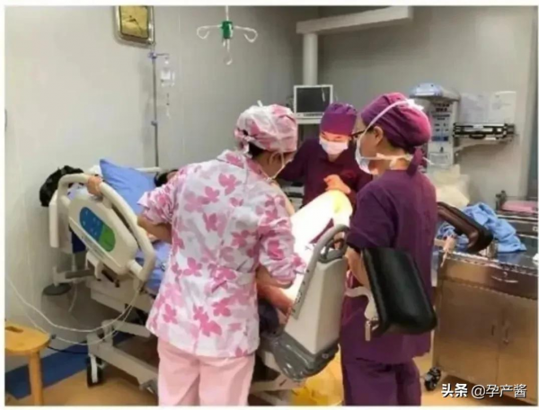 我在凌晨2點左右順利生下女寶一枚，重6斤6兩，於是取名為小66