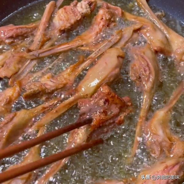 這食材很多人嫌髒不愛吃，簡單幾步做成美食，下酒下飯惹人饞