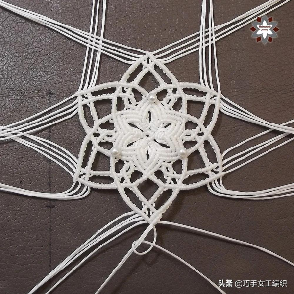 用繩子就能編出漂亮的雪花，超詳細的教程，一步一步教你編