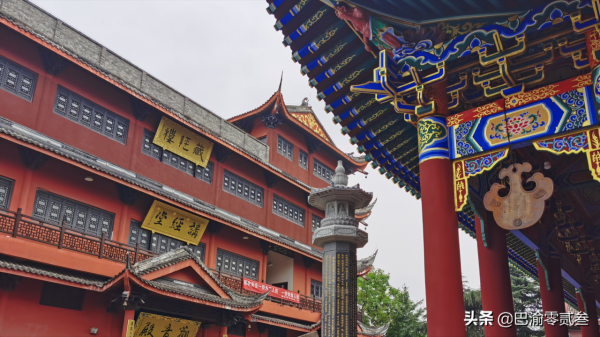 渝北大龍山有一座千年古寺，傳說唐三藏去過