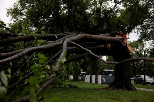 來自美國毀天滅地般的龍捲風 來自美國毀天滅地般的龍捲風