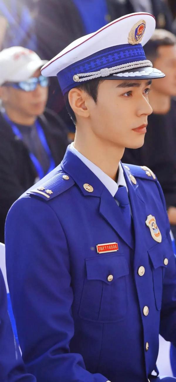 5位“少年感”的男明星：與油膩感絕緣，年過30歲還能演學生