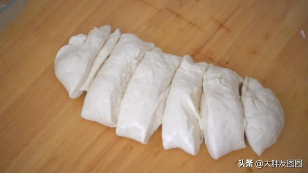 4種材料,不發酵,不用烤箱,自制起酥煎餅,香噴噴的麵食 4種材料,不發酵,不用烤箱,自制起酥煎餅,香噴噴的麵食